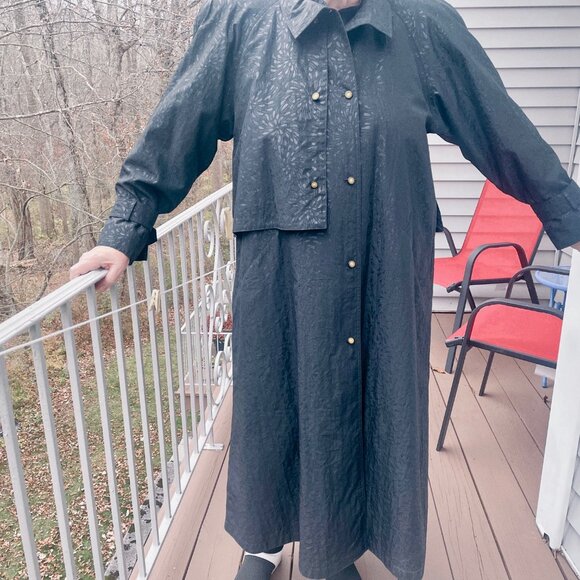 Vintage Caped Goth Trench coat - Picture 8 of 8
